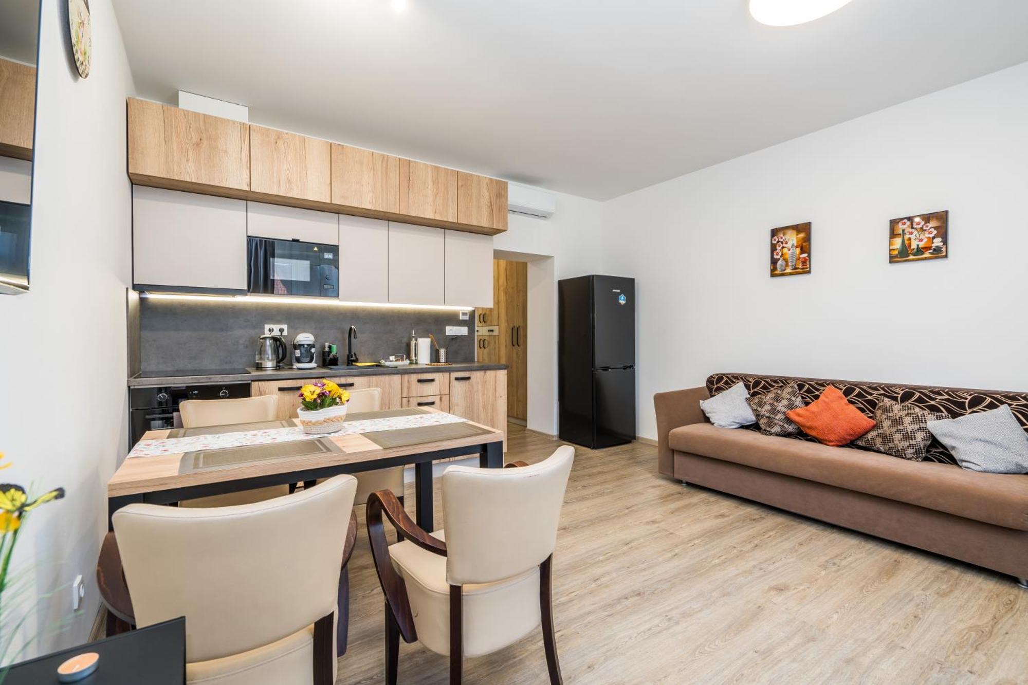 Perla Hradce Appartement Hradec Králové Buitenkant foto